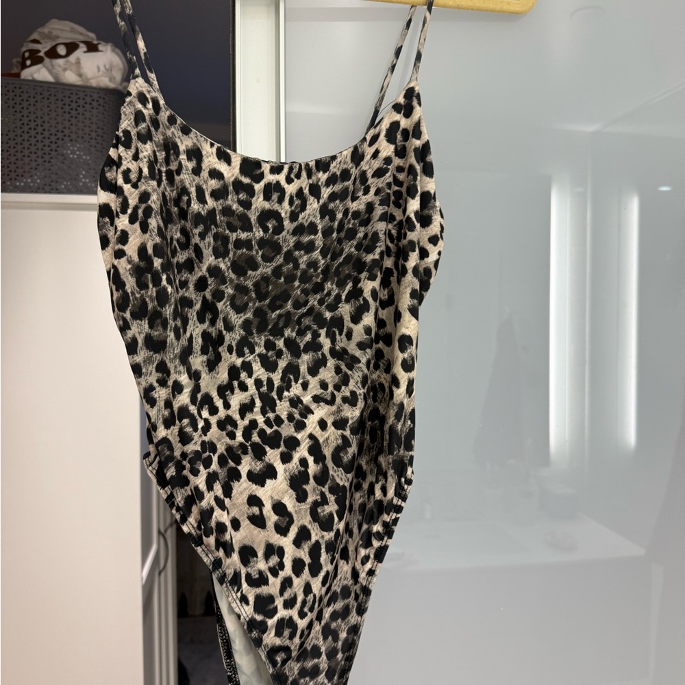 Zara Black and Cream Animal Print Top